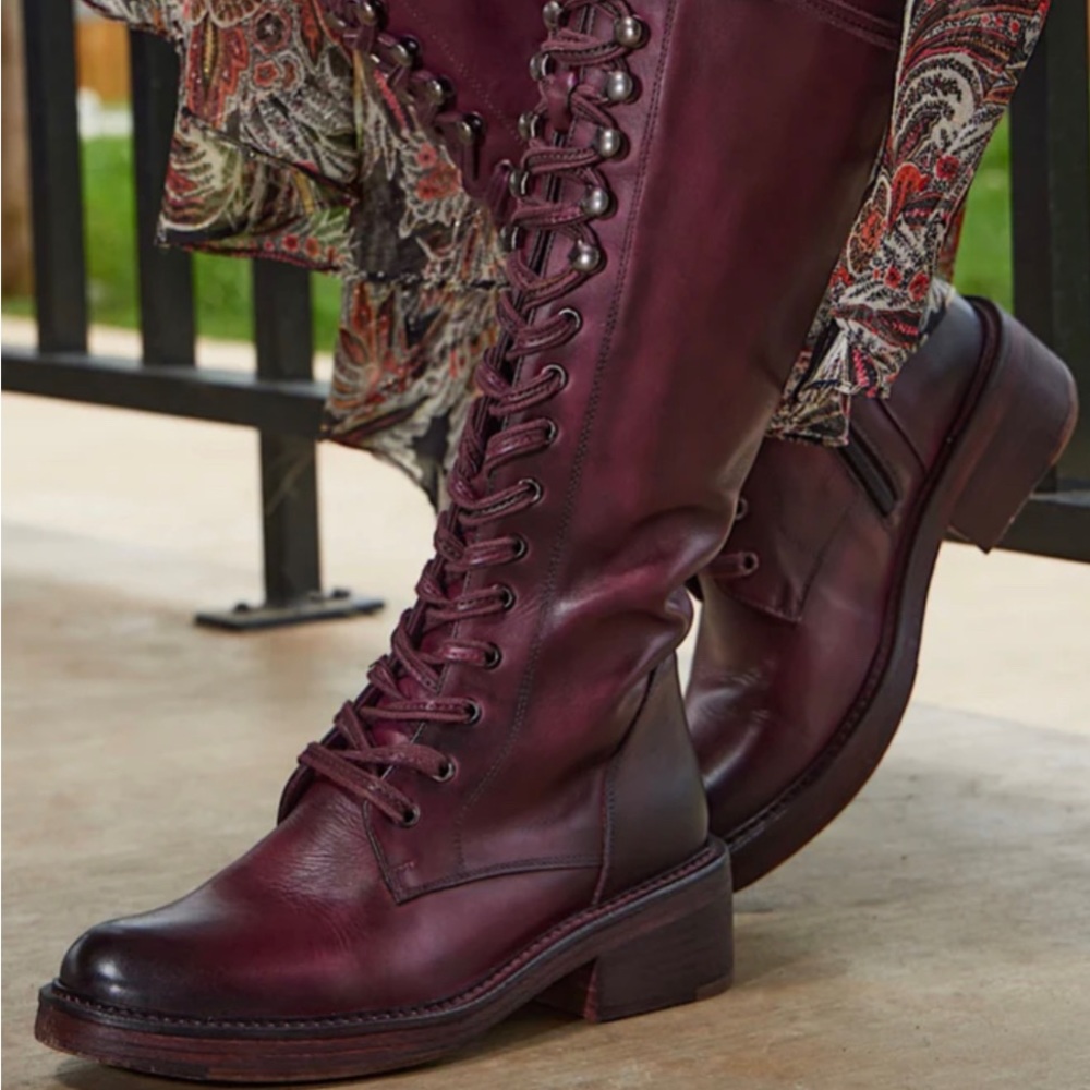 Vintage Foundry Co. Women's Sadelle Tall Boot - SIZE 8